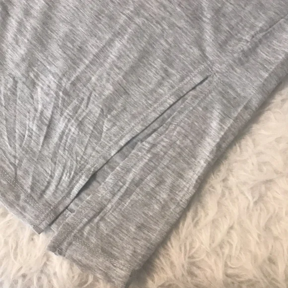 NWT! Old Navy Active Go-Dry tee shirt 🌴 - Picture 6 of 6